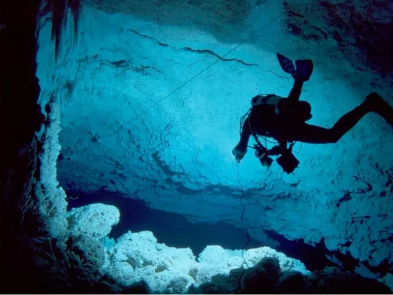 1554951666872767.png blob.png